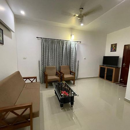 Dream Home Kochi Tripunithura Zewnętrze zdjęcie