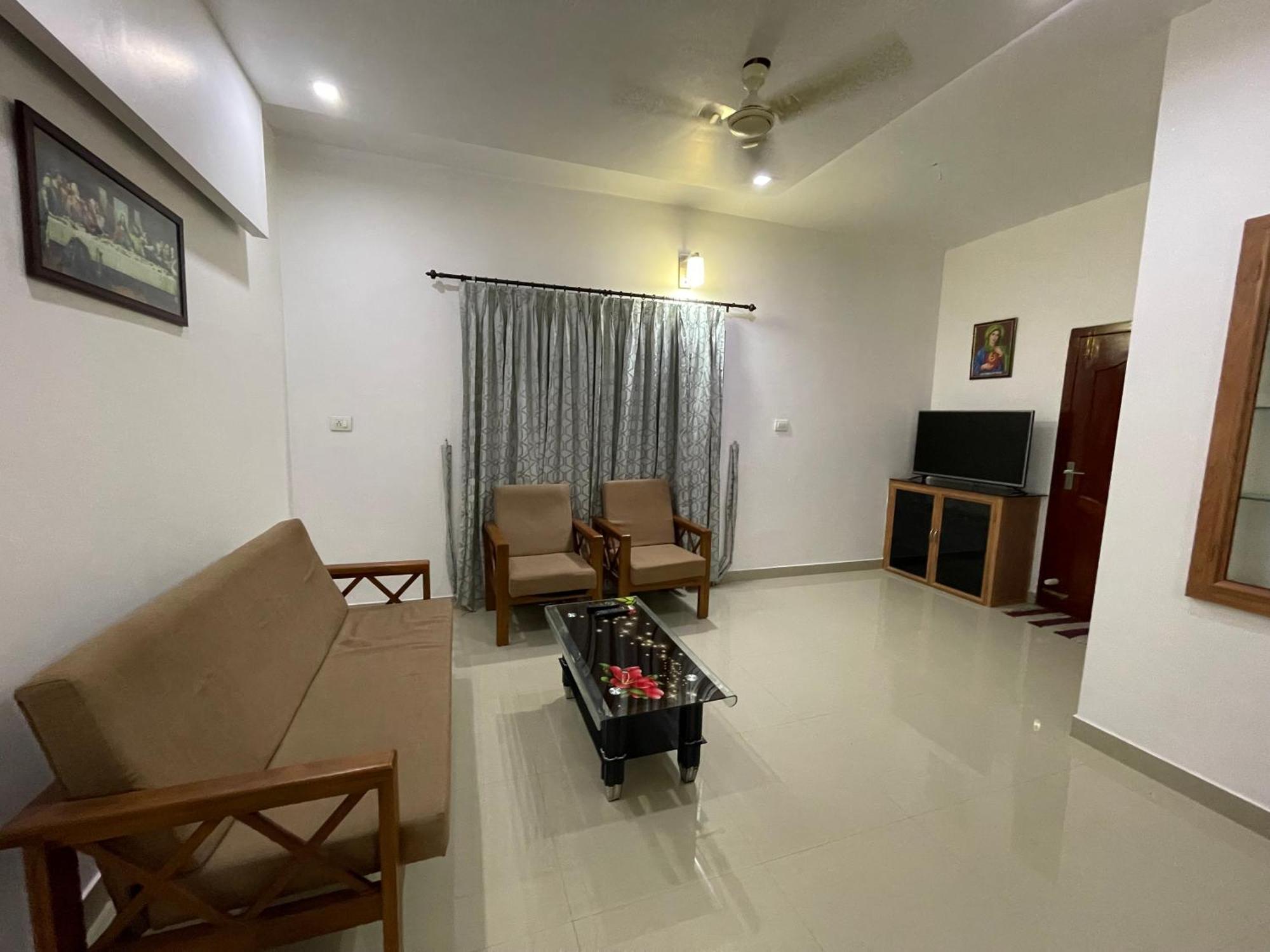 Dream Home Kochi Tripunithura Zewnętrze zdjęcie