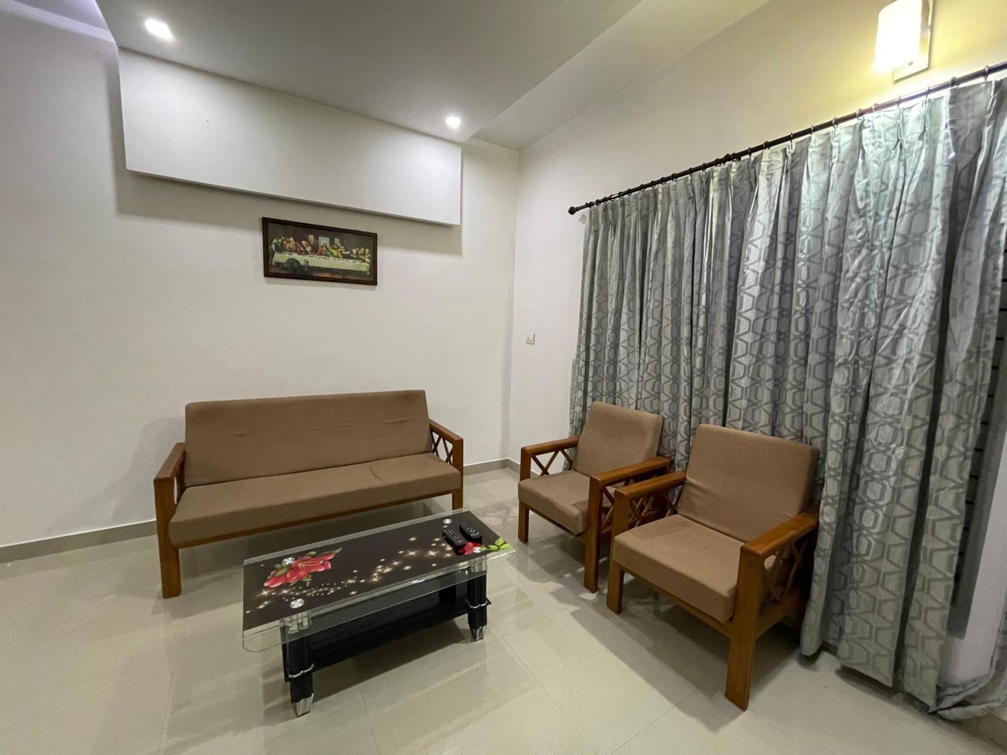 Dream Home Kochi Tripunithura Zewnętrze zdjęcie